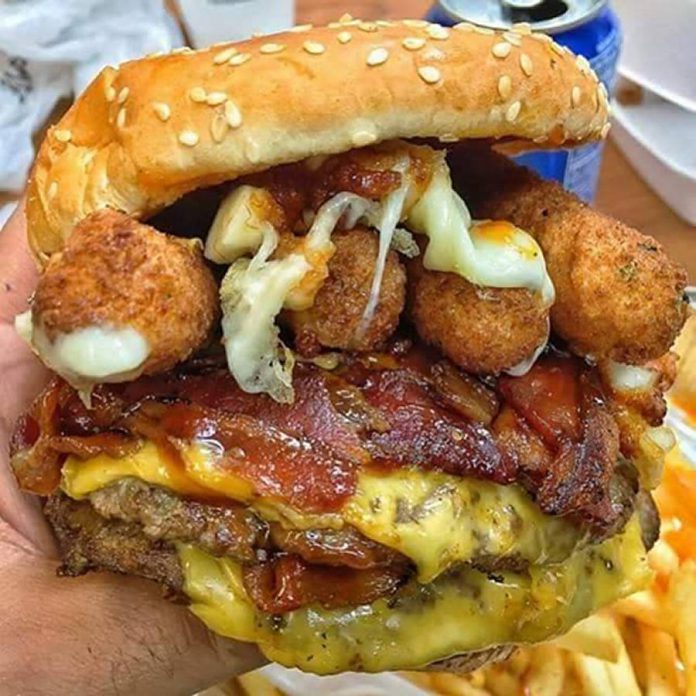 Southside Pizzeria's Mozzarella Burger is an over-the-top cheese-loaded treat that's making waves on social media. (Photo: Southside Pizzeria)