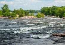 Scenic vistas like this one make Burleigh Falls a popular destination for visitors. (Photo: Peter K Burian / CC BY-SA (https://creativecommons.org/licenses/by-sa/4.0))