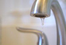 Leaky plumbing accounts for roughly 12 per cent of our water usage each day. Fixing these leaks is a great way to limit unnecessary water use. (Photo: Benjamin Hargreaves / GreenUP)