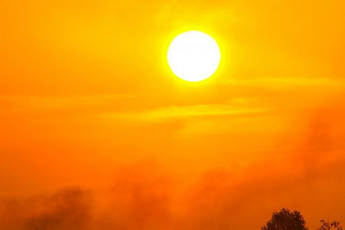 Hot sun in the sky (stock photo)