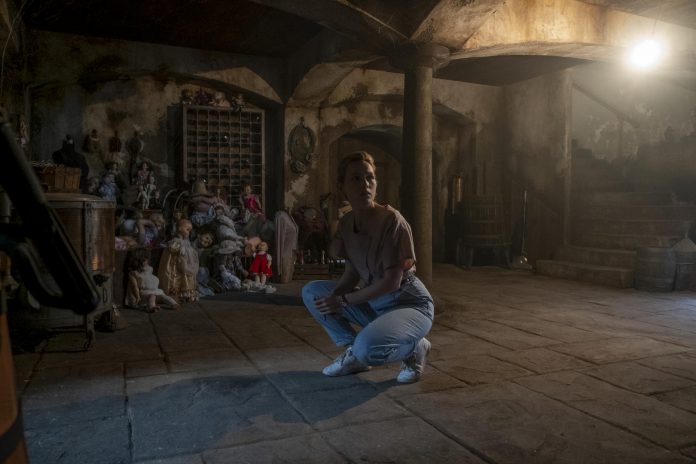 In the "The Haunting of Bly Manor", Victoria Pedretti plays a young American nanny in the 1980s who is hired by a man to look after his orphaned niece and nephew at the family manor in the English countryside, where things get creepy. The original Netflix series premieres on Friday, October 9th. (Photo: Eike Schroter/ Netflix)