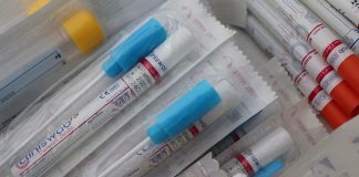 COVID-19 lab test swabs. (Stock photo)