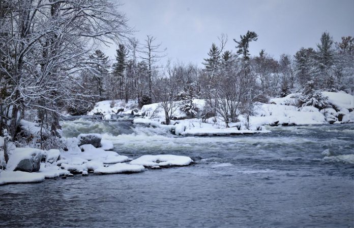 "Winter Waterfall" received an honourable mention. (Photo: Connie Kot)