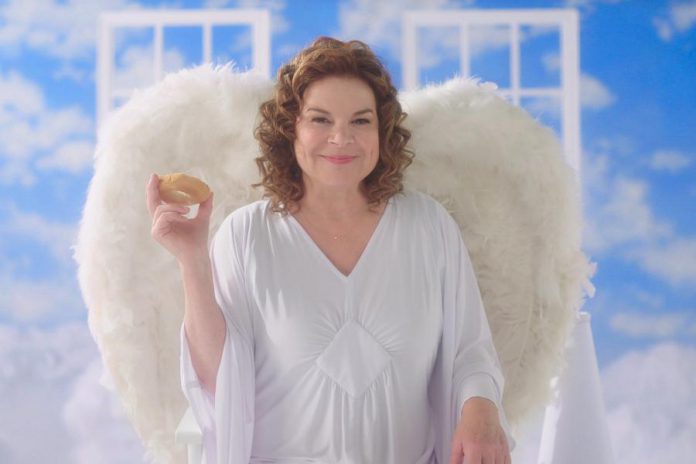 klusterfork co-founder Linda Kash, who performed as the iconic Philadelphia Cream Cheese Angel in the beloved TV commercials from the 1990s, reprised her role in 2020 when Kraft was searching for her successor. Kash is also known for her roles in Seinfeld, Everybody Loves Raymond, Waiting for Guffman, Best in Show, and the Fargo series opposite Ewan McGregor. (Photo: Kraft Heinz Canada) 