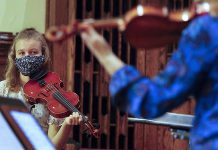 The Kawartha Youth Orchestra adjusted to the pandemic so it can carry on with its work, including this master class with Canadian Opera Company Orchestra concertmaster and violinist Marie Berard at All Saints' Anglican Church in Peterborough in November 2020, which was also streamed live on Facebook. (Photo courtesy of Kawartha Youth Orchestra)