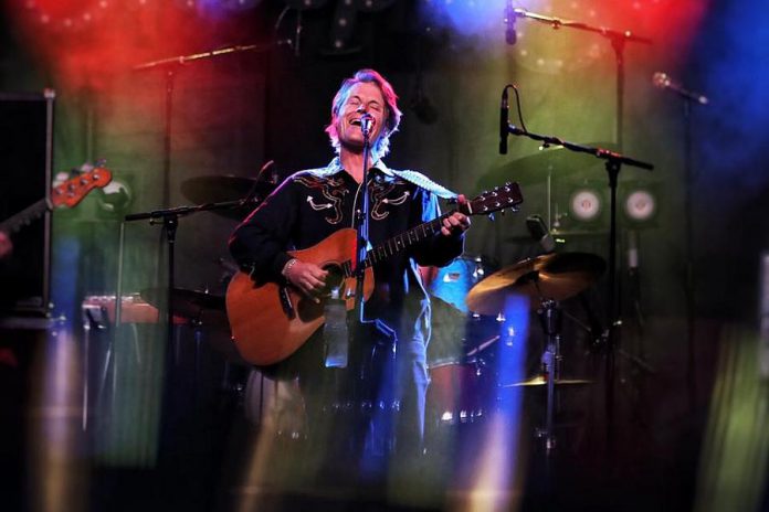 Jim Cuddy performing at a drive-in concert in in the Peterborough Memorial Centre parking lot in September 2020. (Photo: Kate O'Neill)