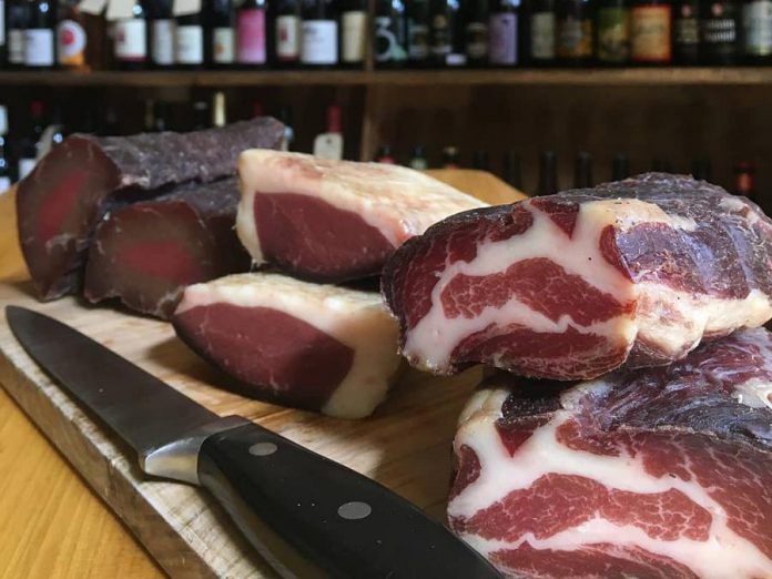 Le Petit Bar's house-made charcuterie includes cured duck breast, bresaola (beef eye of round) and coppa (pork shoulder). (Photo: Le Petit Bar)