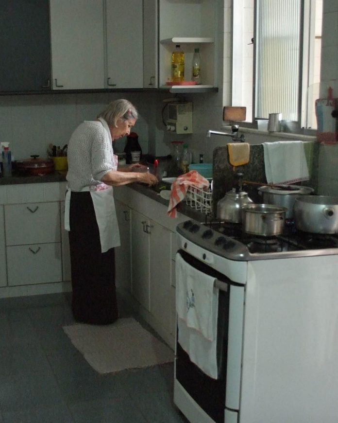 Thereza Campagnani, a 90-year-old grandmother in Rio de Janeiro, Brazil