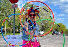 Carolyn Collins spends four hours every week day on the corner of Cherryhill and Brealey in Peterborough spreading smiles as the Walk About Clown. (Photo: Beareh)