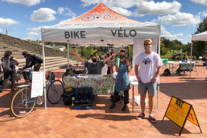 The 'See the Light' bike light giveaway is part of a month-long cycling education pop-up project co-funded by B!KE: the Peterborough Community Bike Shop, Peterborough GreenUP, the Peterborough Bicycle Advisory Committee, and Trans Canada Trails. During September, the pop-up project has visited local high schools, Trent University, Peterborough Public Library, and spots along recreational trails. (Photo: B!KE / Facebook)