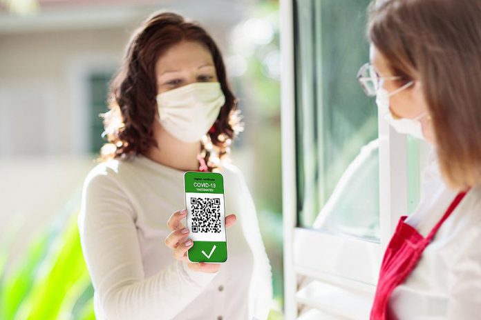 Beginning September 22, 2021, Ontarians over 12 will need to provide proof of vaccination to gain entry to higher-risk indoor public settings where face masks cannot always be worn. Initially, a copy of a vaccination receipt will be used, with a digital vaccination certificate and a verification app to be launched by October 22. (Stock photo)