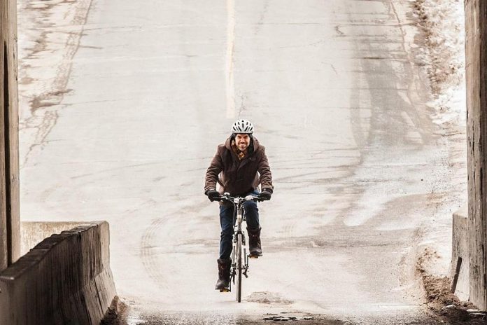 Author Leif Einarson chose to begin winter biking two years ago, with help from the Winter Wheels program at B!KE. Personally, Einarson found that first winter of biking to be his happiest winter since he moved to Ontario in 2004. The regular active commute not only boosted his mental health during the darkest months of the year, but also reduced personal emissions. (Photo: Vicky Paradisis / B!KE)