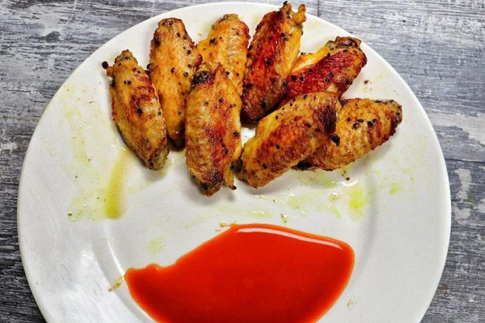 Pizza Kollo offers chicken wings that are oven baked, not deep fried. (Photo: Pizza Kollo)