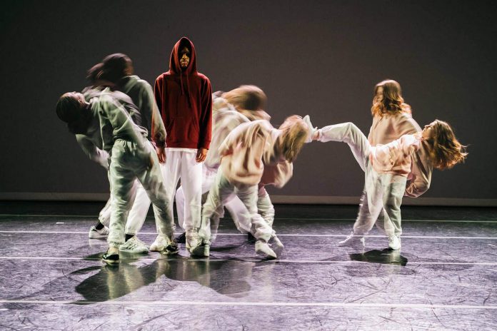 Public Energy Performing Arts presents "In-Ward" by urban dance company Ebnflöh at the Market Hall in Peterborough on February 17 and 18, 2022. (Photo: Melika Dez Photography)