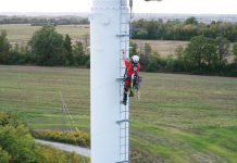 Through a $300-million partnership with the Canadian and Ontario governments and the Eastern Ontario Regional Network (EORN), Rogers will deliver mobile connectivity to 113 municipalities and Indigenous communities in eastern Ontario by building more than 330 new cellular towers and upgrading over 300 existing sites by 2025. (Photo: Rogers Communication)