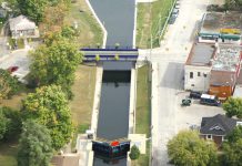 The Bobcaygeon Swing Bridge, above Lock 32, pictured before construction on the bridge began in October 2020. (Photo: Marinas.com)