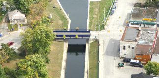 The Bobcaygeon Swing Bridge, above Lock 32, pictured before construction on the bridge began in October 2020. (Photo: Marinas.com)
