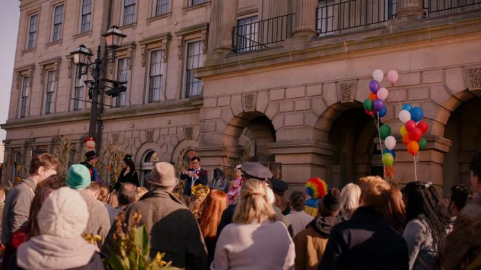 Cobourg's Victoria Hall in a scene from the 2021 pilot episode of the Netflix series "Ginny & Georgia". (kawarthaNOW screenshot)