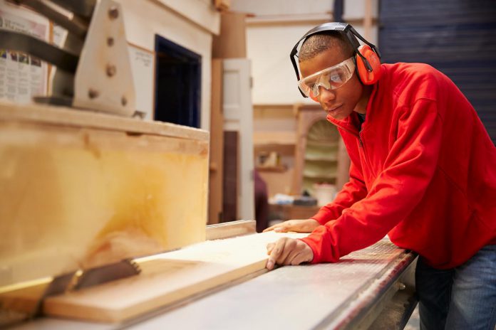 According to Statistics Canada, more than 367,000 jobs were vacant in Ontario in May. The Pathways to Prosperity program will give job seekers in Peterborough and the Kawarthas and the City of Kawartha Lakes the skills and the certifications they need for high-demand local jobs in construction, food service, manufacturing, and agriculture.  (Stock photo)