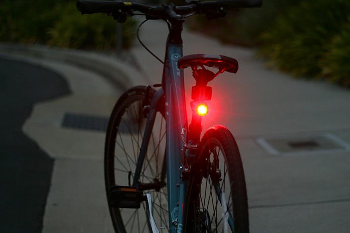 Fortified locking bicycle lights mounted to a bike. (Photo: Richard Masoner / Flickr)