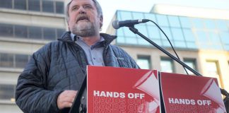 CUPE national president Mark Hancock speaking at a rally in downtown Toronto on November 1, 2022 organized by the Ontario Federation of Labour in response to the Ontario governemnt's "Keeping Students in Schools Act" which would impose a four-year contract on CUPE education workers and ban a strike. (Photo: CUPE Ontario / Facebook)