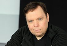 Stratford Festival actor Steve Ross returns to star in the New Stages Theatre Company's restaging of "Every Brilliant Thing", Duncan MacMillan's heart-wrenching, life-affirming, and hilarious play about depression originally performed by Irish comedian Jonny Donahoe. Directed by Linda Kash, the play runs for five performances at the Market Hall Performing Arts Centre in downtown Peterborough from January 18 to 22, 2023. (Photo: Trish Lindstrom)