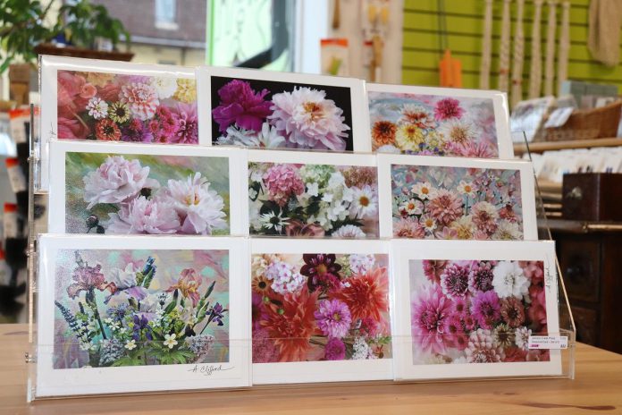 Anita Clifford is a local photographer who captures stunning photos of flowers turned into art on cards. (Photo: Jessica Todd / GreenUP)