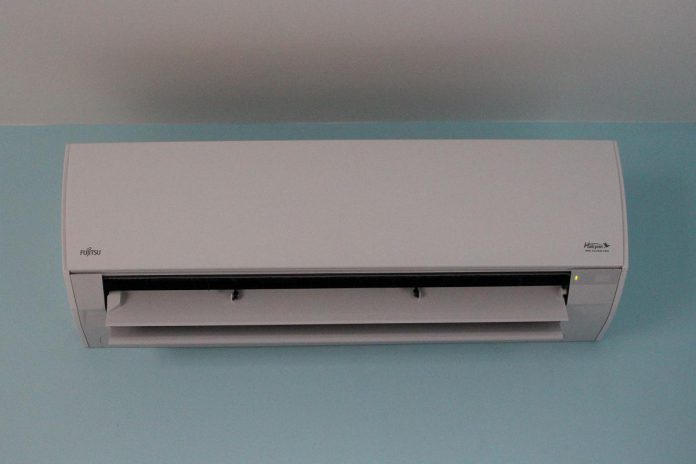 The indoor unit of a mini-split heat pump. Most mini-split or ductless systems have an outdoor unit and one or more indoor units (heads). This system is meant to work well in cold climates, like those in Peterborough. (Photo: Lili Paradi / GreenUP)