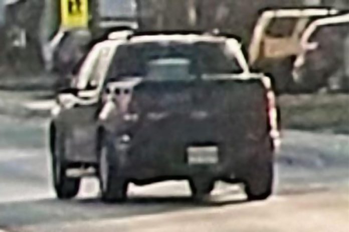 The suspect vehicle in a purse-snatching robbery that took place in downtown Lindsay on April 8, 2023.  (Police-supplied photo)