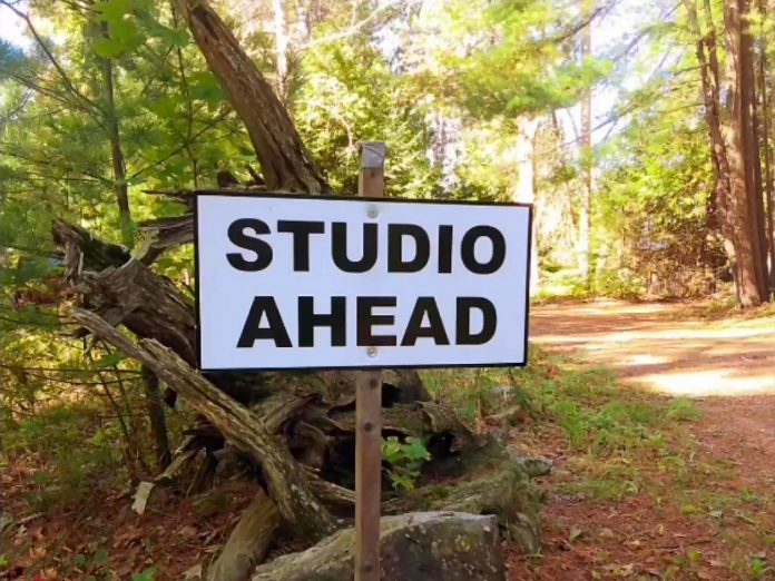 Find the Apsley Autumn Studio Tour on the Toureka! app or download the tour map and watch for the black-and-white studio tour signs that mark each studio location. (Photo courtesy of Apsley Autumn Studio Tour)