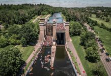 Last held from 2016 to 2019, Parks Canada's Lock & Paddle event returns to the Peterborough Lift Lock on August 26, 2023. Paddle alongside hundreds of canoes and kayaks along the Trent-Severn Waterway towards the world's tallest hydraulic lift lock, where the two tubs will be packed full as everyone is sent 65 feet (20 metres) in the air. (Photo: Parks Canada)