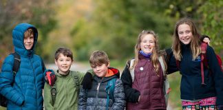 Five children on their way to school in Peterborough. Over the past few decades, the proportion of children who walk to school has decreased dramatically. (Photo: Active School Travel Peterborough)