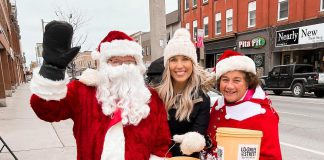 In 2022, the annual Loonies on the Street fundraiser raised over $160,000 in monetary donations for Kawartha Food Share, allowing the organization to purchase food items for more than 12,000 people in need every month in the Peterborough area. Through online donations and volunteers collecting donations on December 15, 2023 in downtown Peterborough, this year's fundraising goal is $100,000. (Photo: Kawartha Food Share / Facebook)