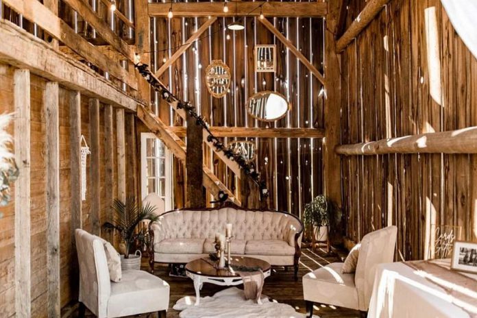 After renovating her barn to make a venue for her brother's wedding and reception, Stonefields Farm owner Erica Dillon decided to host annual holiday markets to invite more visitors to enjoy the beauty of the space. It is now available for hosting photography sessions and workshops. (Photo courtesy of Erica Dillon)