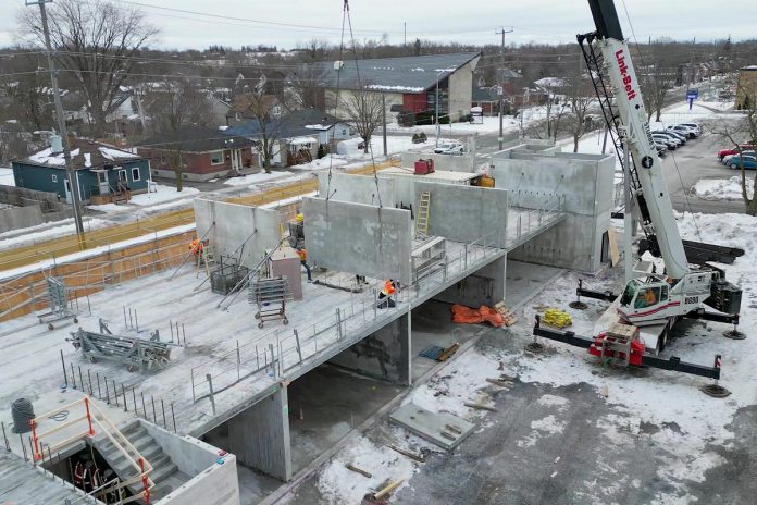 Precast structural loadbearing walls being installed in January 2024 at 681 Monaghan Road, the site of a City of Peterborough affordable housing project that will see a six-storey building with 53 units intended to provide housing for vulnerable populations in Peterborough. (Photo: City of Peterborough)