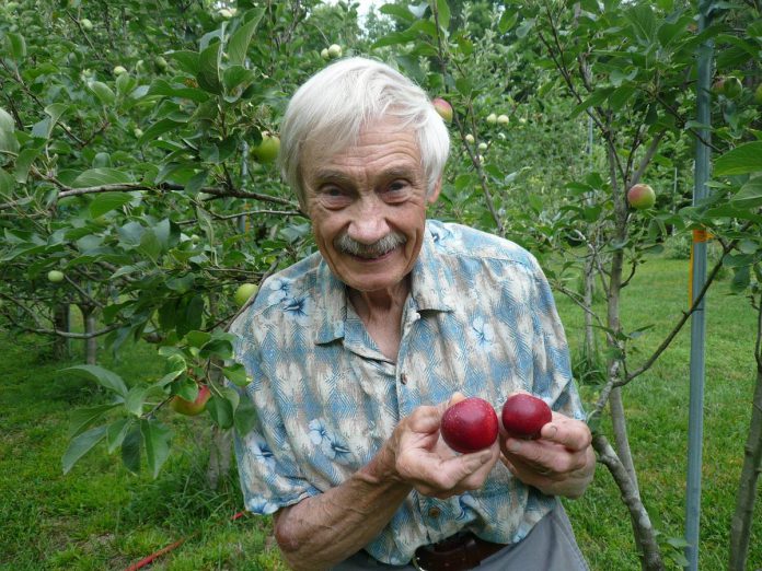The keynote speaker for ATIP Haliburton)'s All About Apple Trees Symposium on May 16 and 17, 2024 is renowned "apple hunter" and orchardist Tom Brown, who focuses on discovering "lost" heirloom apple varietals in North Carolina and throughout Appalachia. At his North Carolina orchard, Brown has raised more than 700 endangered and rare apples. (Photo courtesy of Tom Brown)