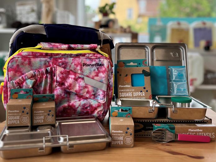 Many school communities ask that the lunches you send with your student to school are litter free. Reusable packaging can be fun and practical for the whole family. (Photo: Eileen Kimmett / GreenUP)