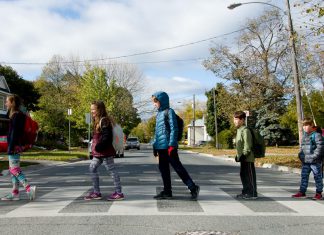 "Walktober" is an opportunity to spend time outside and encourage kids, students, families, and school communities to be active on the way to school. Kids who walk to school benefit from more quality time with friends, lower stress, and increased daily minutes of exercise. (Photo: Peter Rellinger)