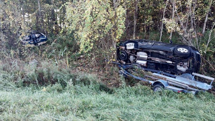 A passenger vehicle and the boat it was towing ended up in the ditch after a collision with a tractor-trailer in the eastbound lanes of Highway 401 at Brighton on October 4, 2024. There were no reported injuries, although four occupants of the passenger vehicle went to hospital as a precaution. (Photo: Northumberland OPP)