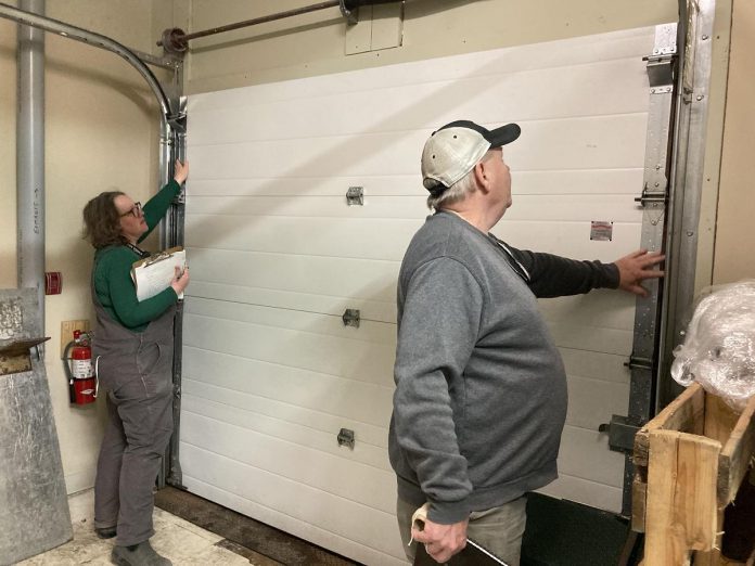 Loading areas can be major sources of heat loss in commercial buildings. Businesses should ensure that loading bays are airtight when closed and are only opened when required. Supporting habit development within an organization is equally as important as implementing technical measures to increase energy efficiency in the workplace. (Photo: Jackie Donaldson)