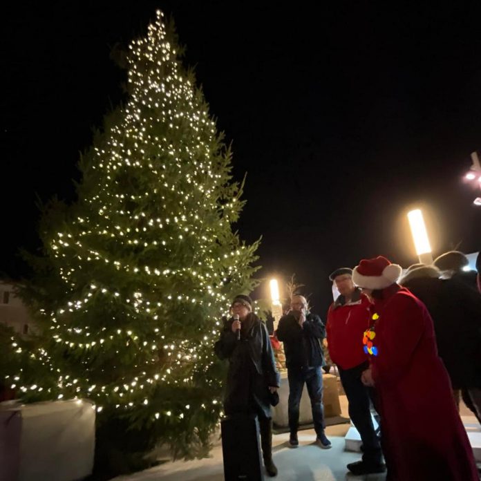 The 2023 tree-lighting ceremony at Quaker Foods City Square in downtown Peterborough. (Photo: City of Peterborough / Facebook)