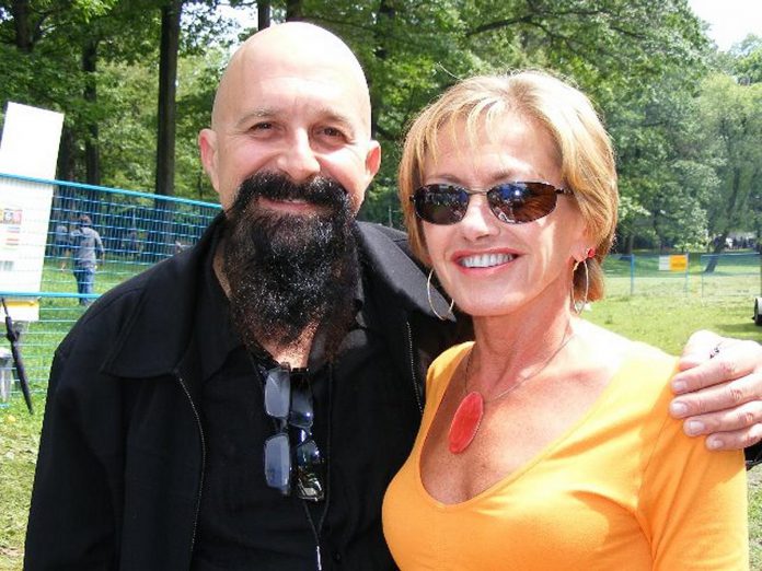 Lynn Morris with American blues guitarist and singer Junior Watson at the 2010 Beaches Jazzfest in Toronto. Morris was a longtime fan of blues music as well as a fervent supporter of Peterborough musicians. (Photo: Lynn Morris / Facebook)