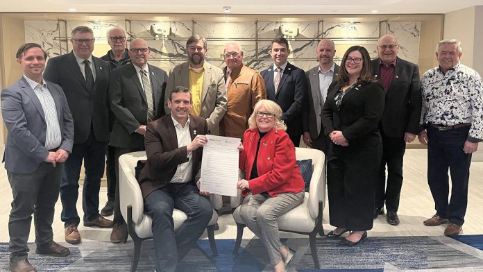 In March 2025, the Eastern Ontario Wardens' Caucus (EOWC) signed a memorandum of understanding agreement with the Great Lakes-St. Lawrence Cities Initiative, a U.S.-Canada coalition working to develop a plan to restore and protect the Great Lakes ecosystem. (Photo: EOWC) In March 2025, the Eastern Ontario Wardens' Caucus (EOWC) signed a memorandum of understanding agreement with the Great Lakes-St. Lawrence Cities Initiative, a U.S.-Canada coalition working to develop a plan to restore and protect the Great Lakes ecosystem. (Photo: EOWC)