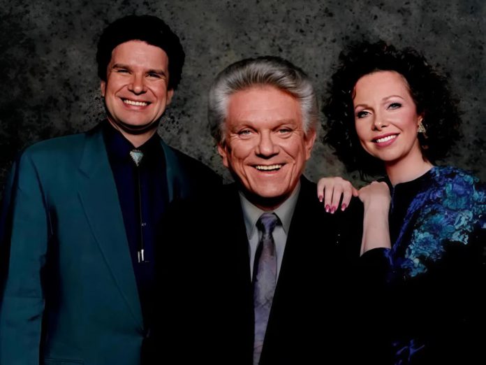 LeRoy Anderson and Donna Ramsay with Tommy Hunter in the late 1980s. Donna and LeRoy were inducted into the the Canadian Country Music Hall of Fame in 2010. (Photo courtesy of Duncan Fremlin)