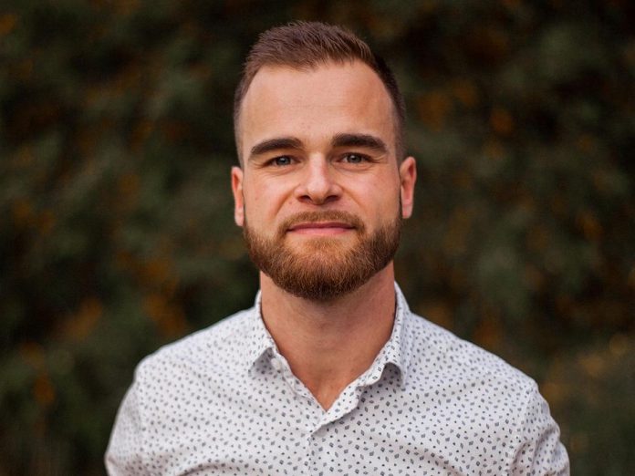 Henrique Dias, a serial entrepreneurial and one of the 30-plus Experts in Residence at the Innovation Cluster, is the founder of BudTrainer, which helps home gardeners grow high-quality cannabis.  Dias suggests picking one target market, focusing on it, and building momentum before moving on. (Photo: Henrique Dias / LinkedIn)