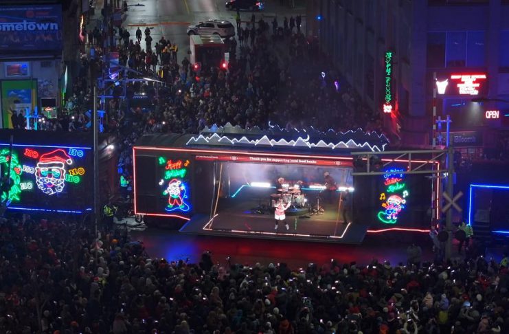 For the past 27 years, the CPKC Holiday Train has been touring Canada and the United States to raise money, food, and awareness for the important work that food banks do in their communities. Professional musicians play free concerts from the brightly decorated train's stage, with CPKC donating to the local food bank at each stop and encouragingall attendees to make a monetary or food donation of their own. (Photo: CKPC)