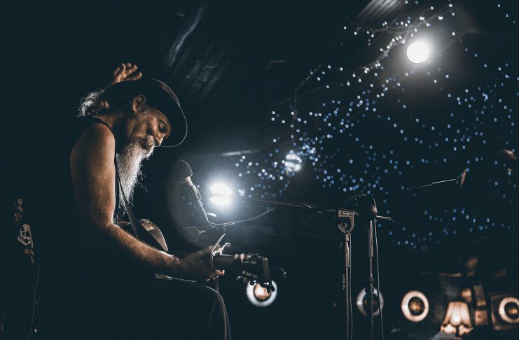 nightlifeNOW – November 6 to 12 Veteran blues guitarist and storyteller Doc MacLean, a longtime friend of and collaborator with Juno and Grammy award winner Colin Linden, performs at The Black Horse in downtown Peterborough on Sunday afternoon. (Photo: Stefan Hurter)