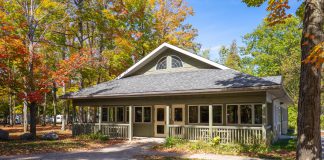 For gatherings ranging from small meetings and seminars to large receptions and celebrations, the Township of Selwyn has six halls and meeting rooms available for rental, including the Marshland Centre in Lakefield with plenty of natural light, cathedral ceilings, and beautiful views. Other rental facilities include the Bridgenorth Community Hall, the Centennial Room in Lakefield, the Ennismore Auditorium at the Ennismore Community Centre, the Neils Pind Room in the Lakefield-Smith Community Centre, and The River Den in Lakefield. Each location is fully accessible, has ample parking and kitchen facilities, and is licensed under the LLBO. (Photo courtesy of the Township of Selwyn)