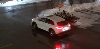 Kawartha Lakes police seeking SUV after arson at Lindsay vape shop early Wednesday morning Kawartha Lakes police are seeking this light-coloured SUV that was observed on surveillance cameras leaving the area after an arson incident at The Vape Store at 370 Kent Street West in Lindsay around 3 a.m. on December 10, 2025. (Police-supplied photo)