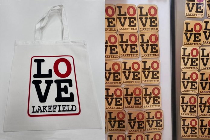 With a logo designed 10 years ago by Lakefield Youth Unlimited staff Duncan Freeburn, each $20 tote bag also comes with a logo magnet handmade and wood-burned by local artist Asta Johnston. The proceeds of the tote bags, which are available at several locations, will be going to Lakefield Youth Unlimited's Christmas gift card drive in support of local families in need this holiday season. (Photos: Lakefield Youth Unlimited)